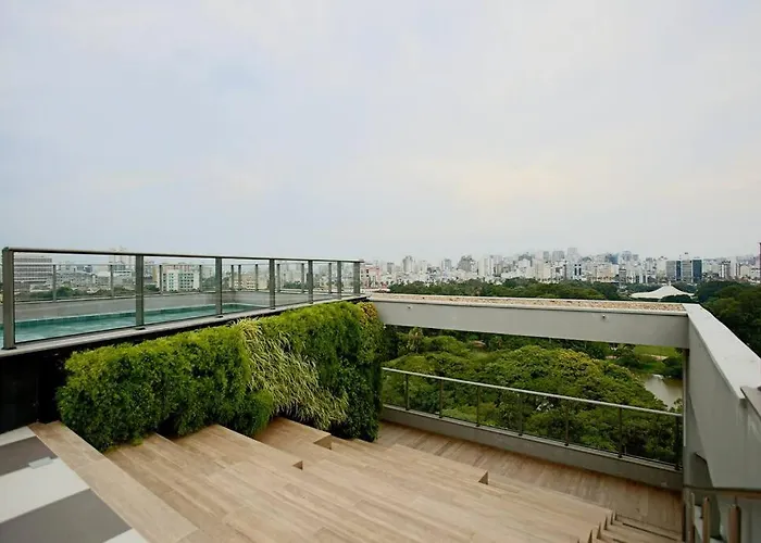 Apto Frente Parque Com Vista E Piscina